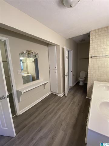 Building Photo - 3225 Wenonah Rd SW