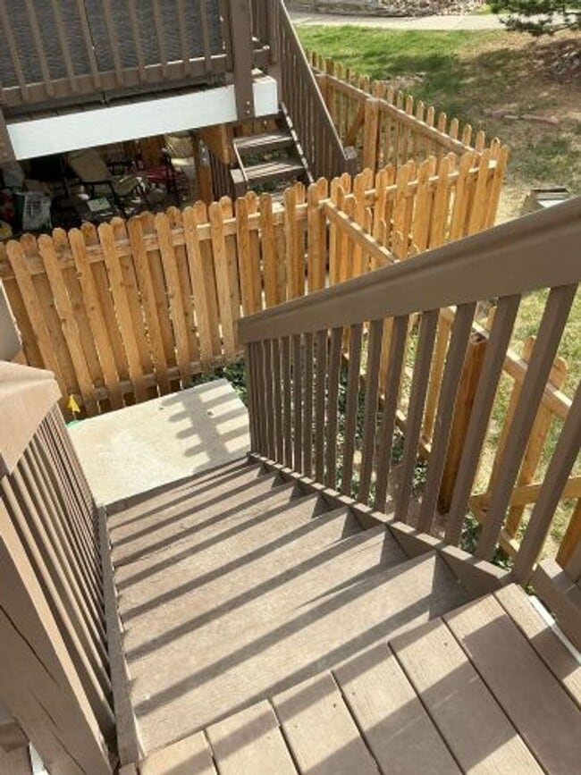 Building Photo - **Newly Upgraded Townhome**