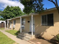 Building Photo - AVAILABLE NOW !!! NORTH VACAVILLE - E. MONTE VISTA AVE 1 bed/1 bath apartment! Private lot with l...