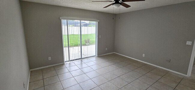 Building Photo - 872 Aspenwood Cir