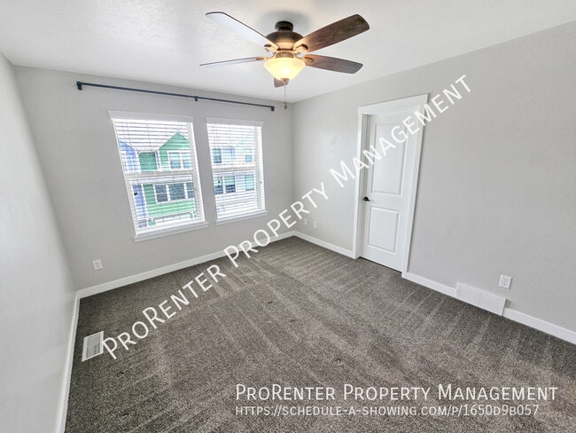 Building Photo - 2516 W Knights Ln