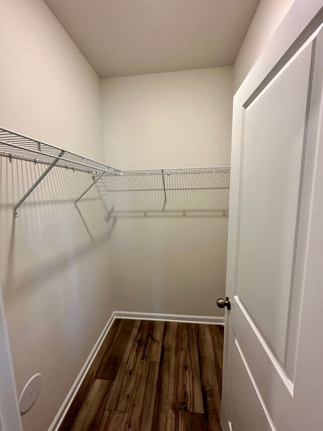 Building Photo - 4BR/3.5 Bath Townhouse in Prime Ballantyne Location; Great Schools