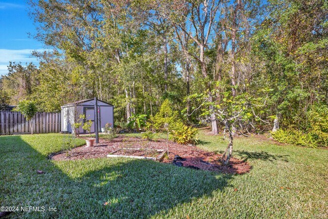 Building Photo - 657 MacKenzie Cir