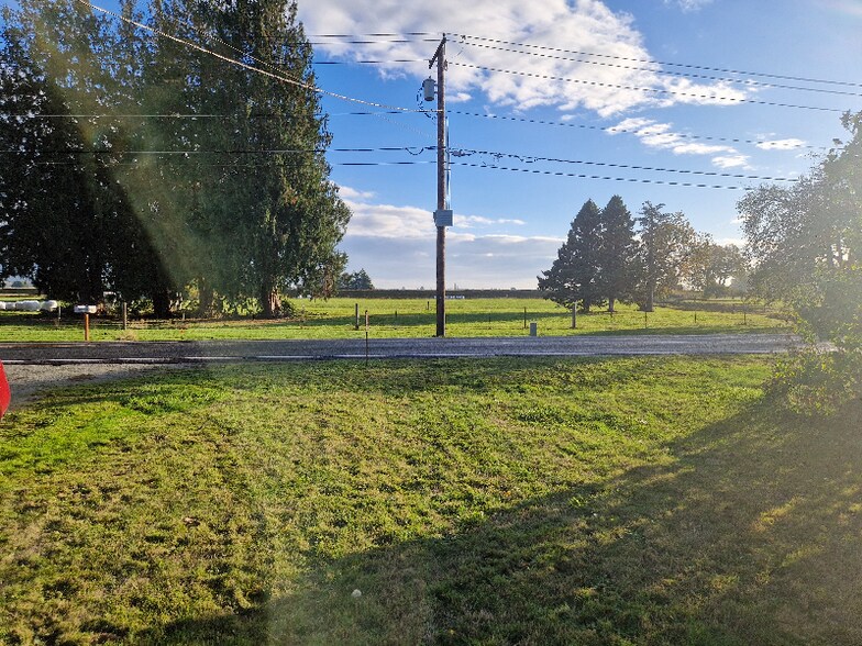 Building Photo - 17917 Bennett Rd