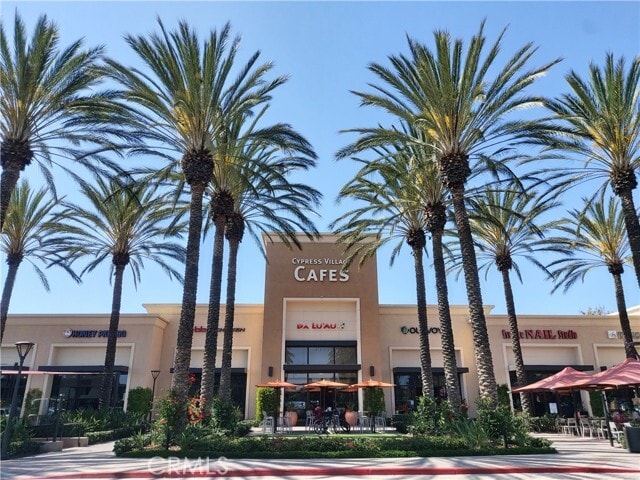 Building Photo - 27 Bluecoat