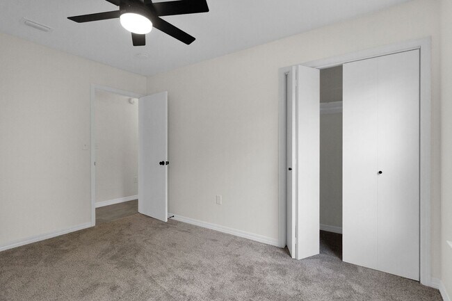Building Photo - 3 Bedroom in Crestview!!