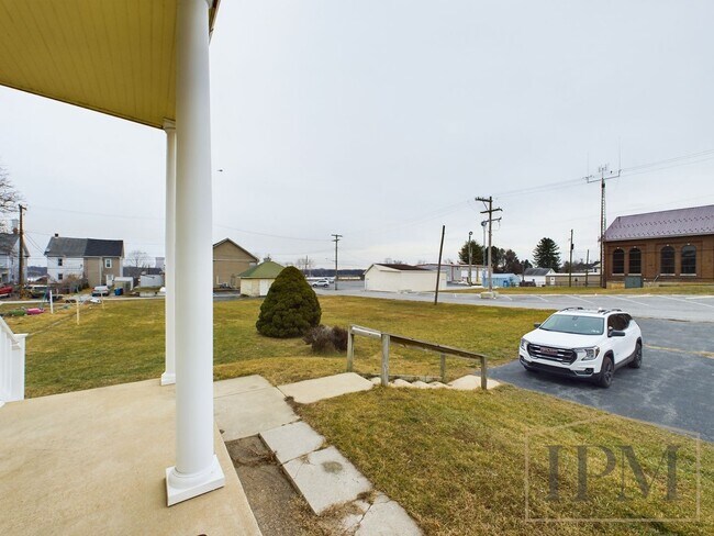 Building Photo - Available Now! 3 bedroom in Goldsboro Hist...