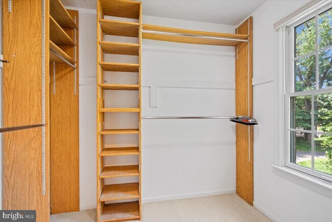 Building Photo - 11811 Dinwiddie Dr