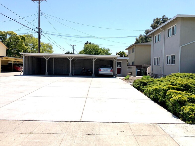 Building Photo - 102 El Carmelo Ave
