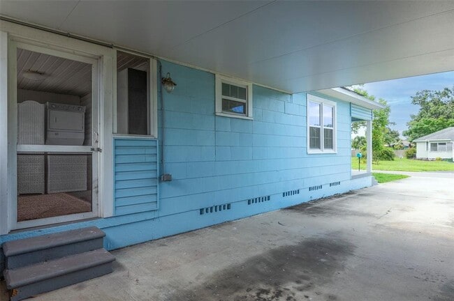 Building Photo - 5013 17th Ave S