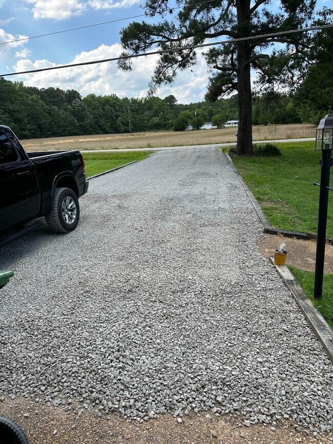 Building Photo - 9576 Maryus Rd