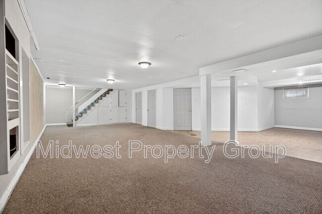 Building Photo - 4 Saratoga Ct