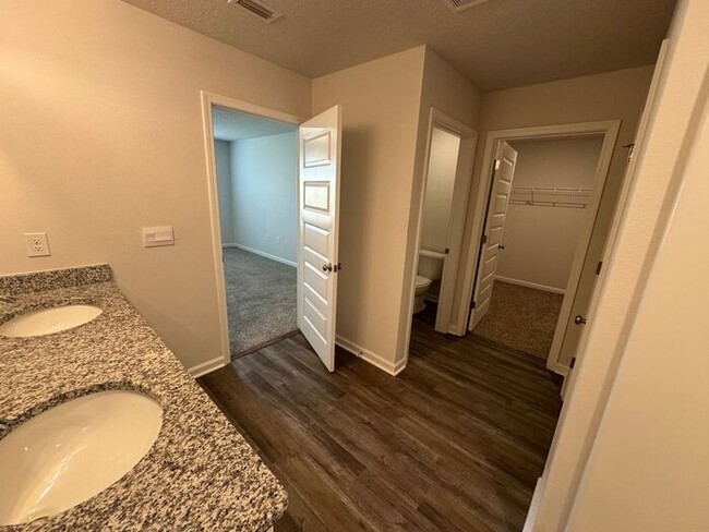 Building Photo - Pensacola - Deer Run - 4 bed, 2 bath w/ co...