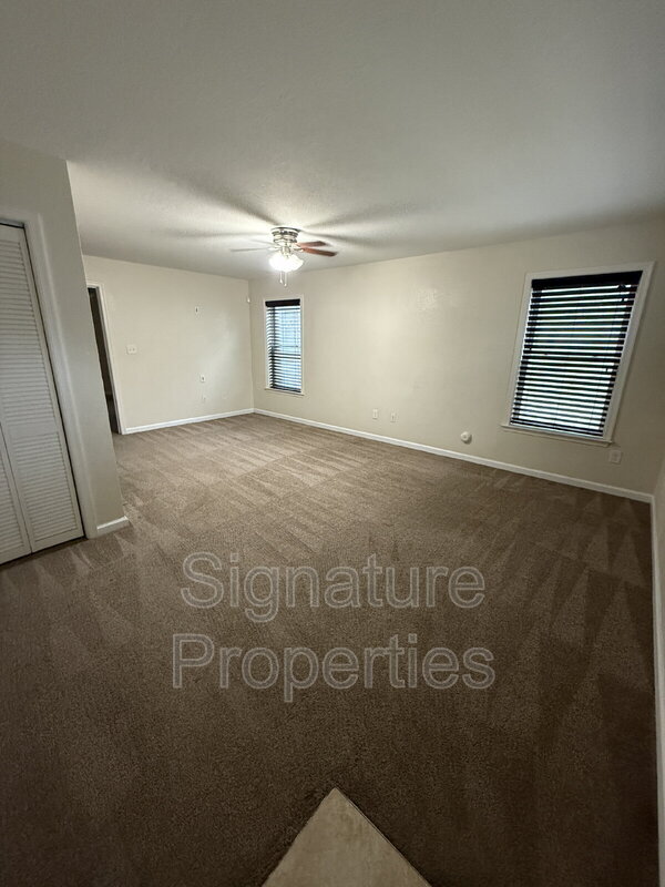 Building Photo - 3239 Granby St