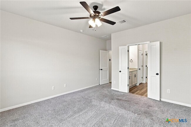 Building Photo - 2827 Fox River Dr