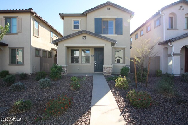 Building Photo - 5831 W Encinas Ln