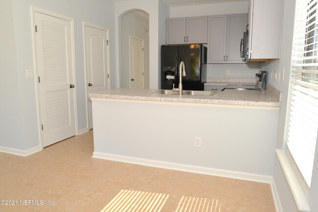 Building Photo - 668 Drake Bay Terrace
