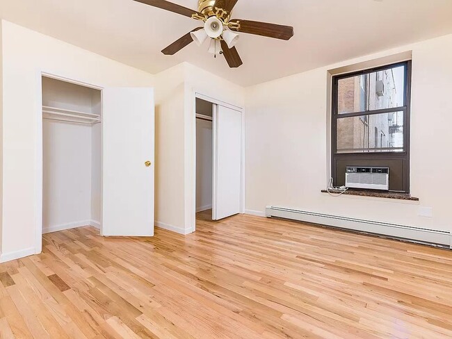 Building Photo - 14-17 31st Avenue