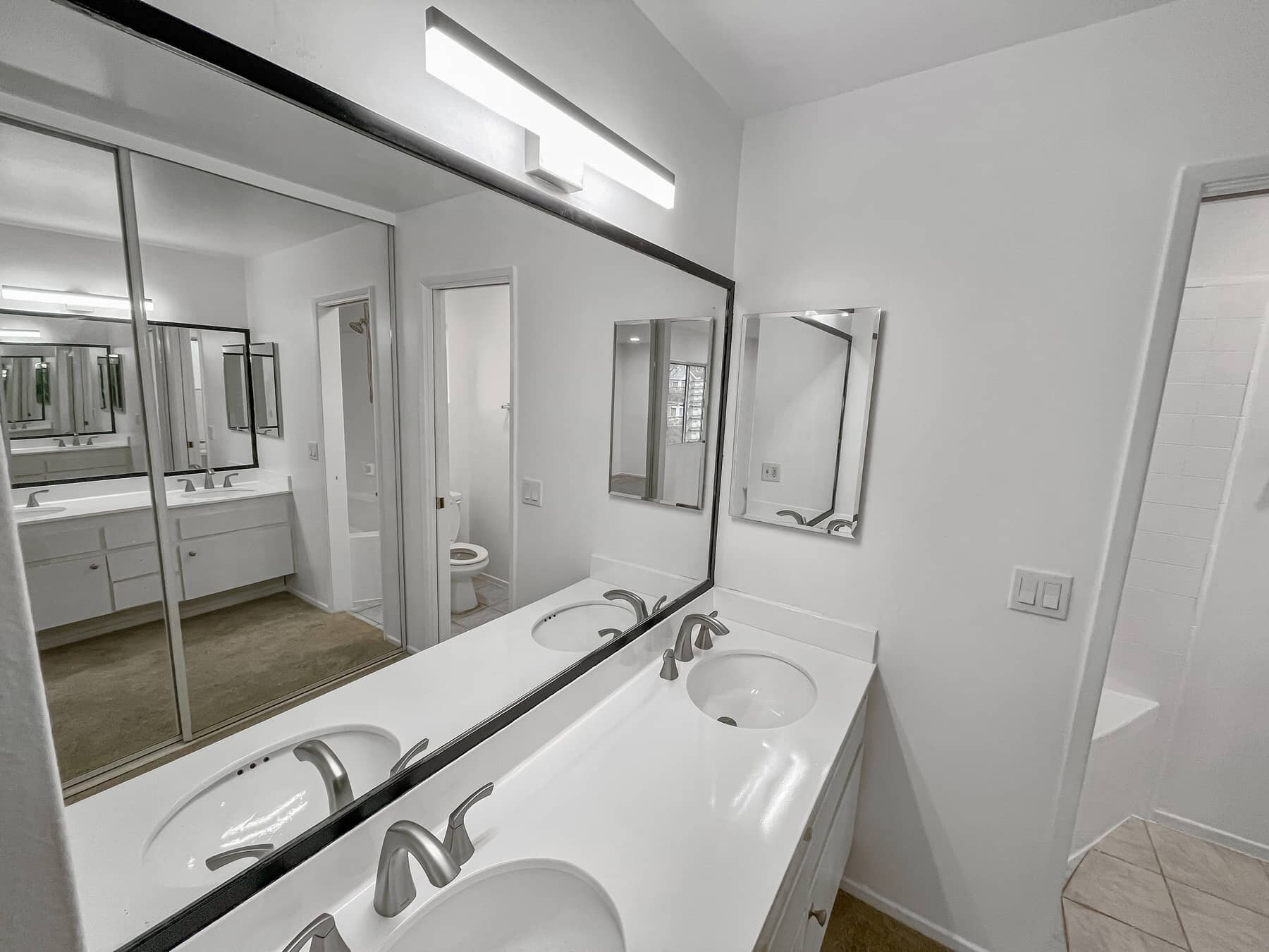 Building Photo - 14850 Hesby St