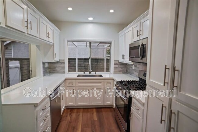 Building Photo - 27221 Camden Pl