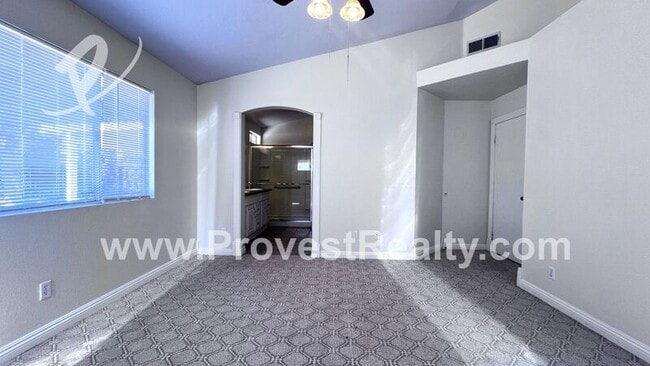 Building Photo - 15095 Laurelwood Pl