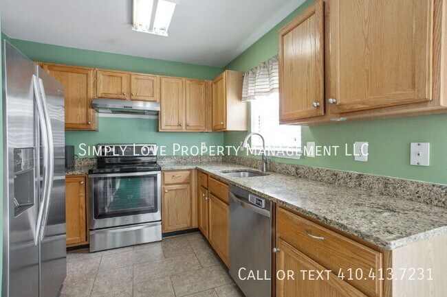 Building Photo - 2252 Commissary Cir