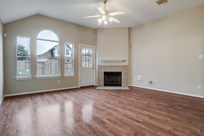 Building Photo - 3924 Highland Vale Ct