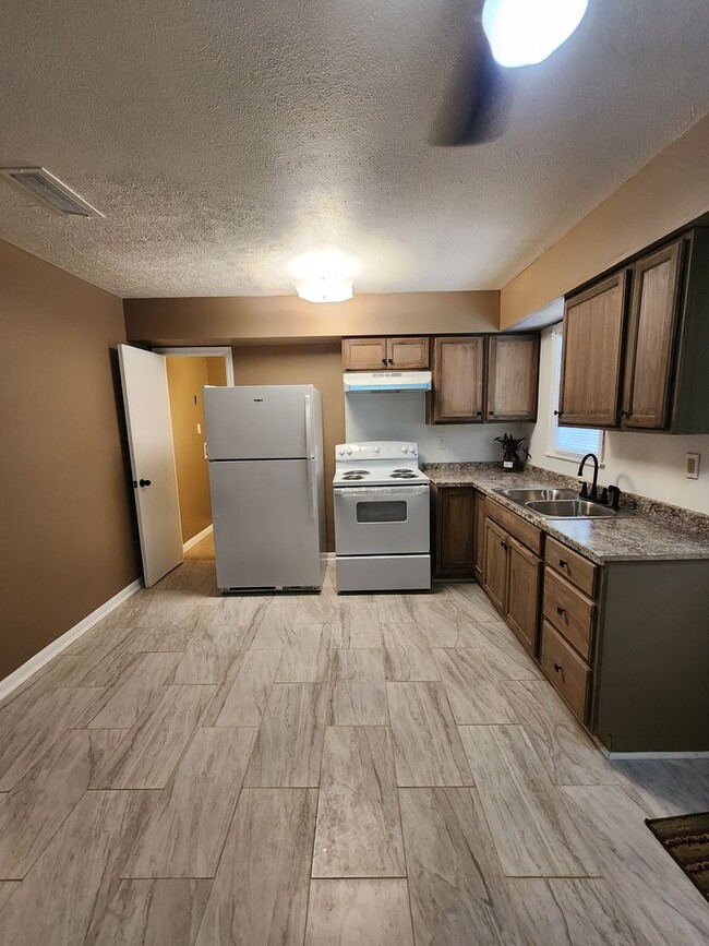Building Photo - BEAUTIFUL 3 BEDROOMS 2 BATHS IN PHENIX CITY