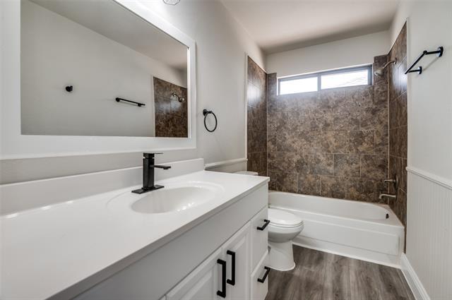 Building Photo - 829 Foxridge Dr