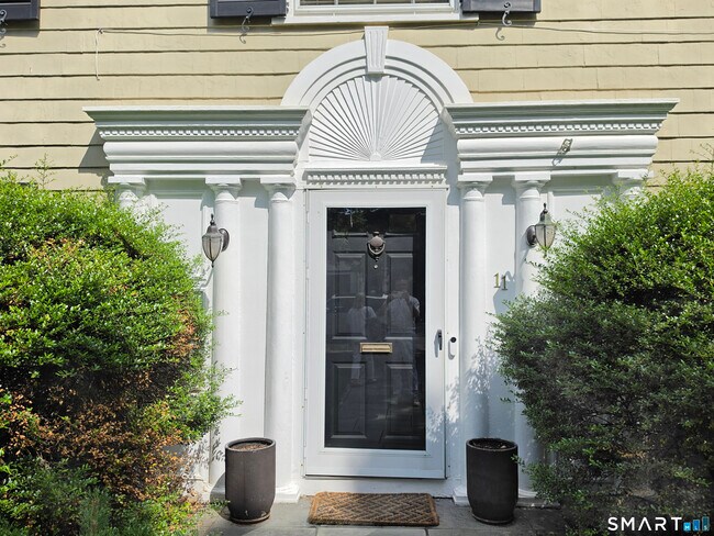Building Photo - 11 Alden Ave