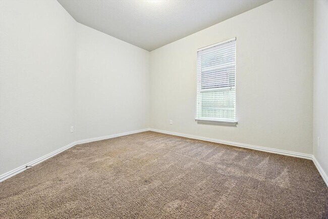 Building Photo - 716 Bonnet Blvd