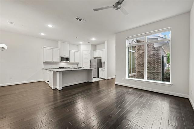 Building Photo - 4925 McKinney Hollow Dr