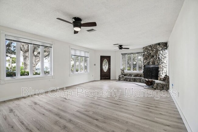 Building Photo - 43 Aegean Ave