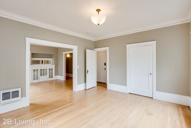 Building Photo - 333 Park View Terrace