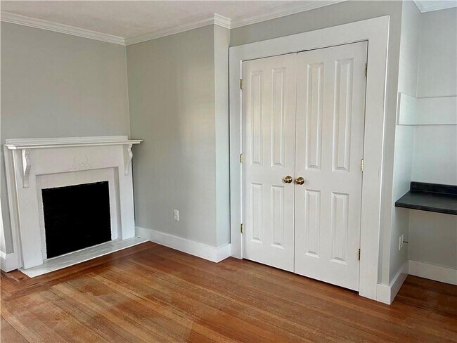 Building Photo - 38 Mann Ave