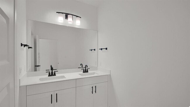 Building Photo - 2725 Woodall Dr