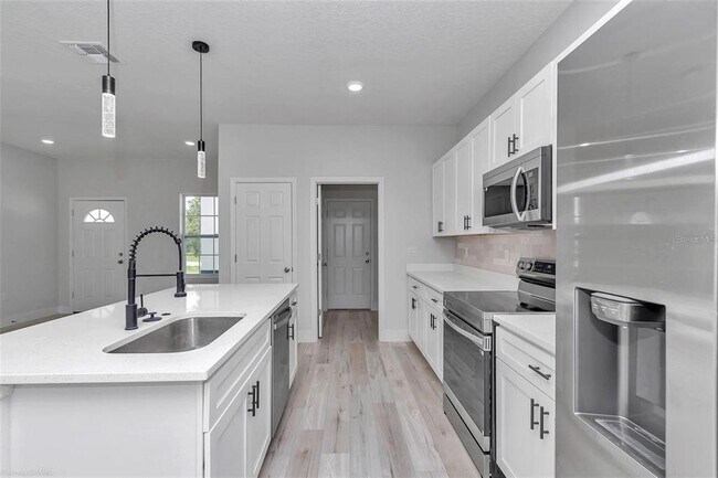 Building Photo - 3398 SW 165th Loop