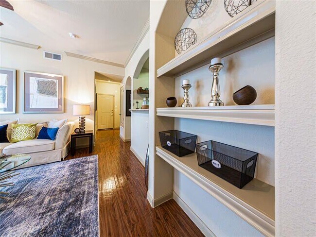 Building Photo - Resort-Style Comfort in Richmond!