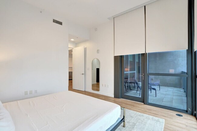 Building Photo - 1220 17th St