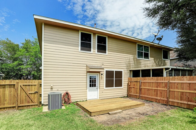 Building Photo - 281 Brandy Ridge Ln