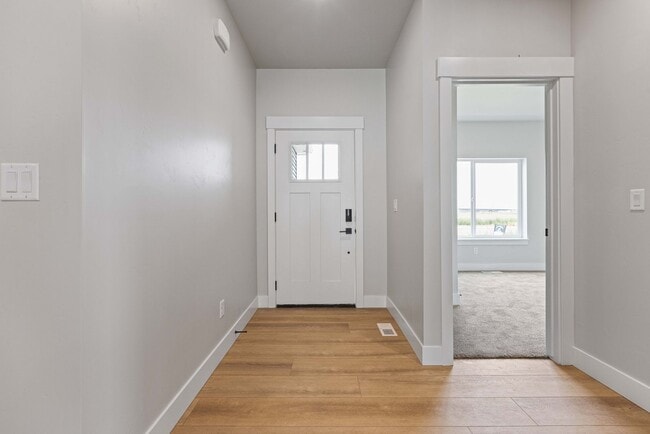 Building Photo - AWESOME 3 Bed 2 Bath Twin home in Sugar city