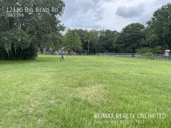 Building Photo - 1 acre Home - 12110 Big Bend Rd Riverview,...