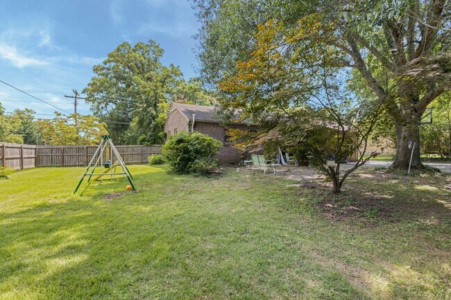 Building Photo - 4815 Danby Dr