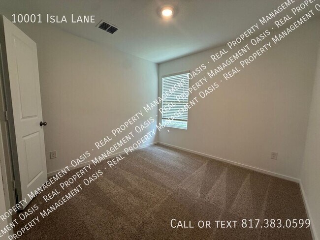 Building Photo - 10001 Isla Ln