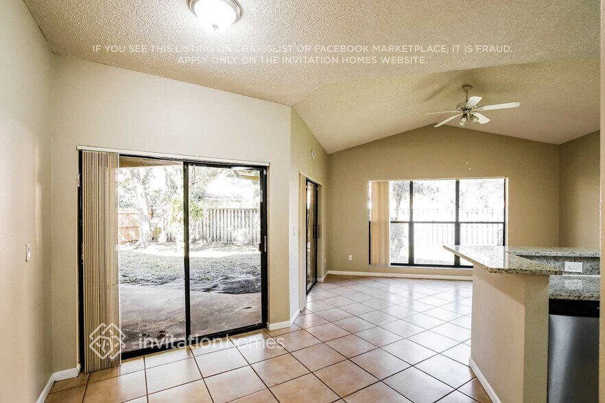 Building Photo - 11571 Waterford Ct