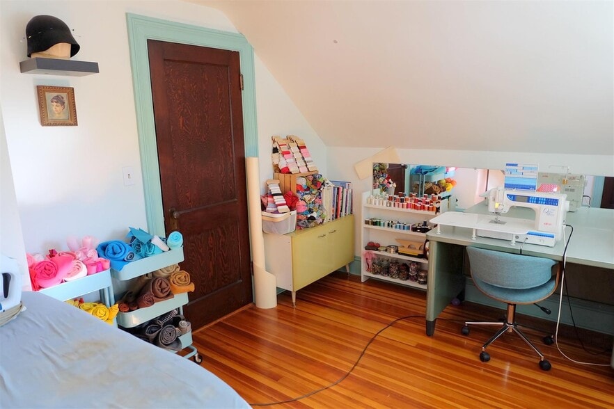 Building Photo - 63 Saunders St