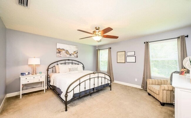 Building Photo - 617 Champion Ridge Dr