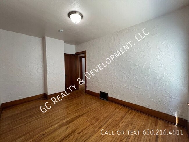 Building Photo - 663 Spruce St