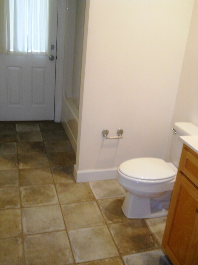 Building Photo - 4602 Ridgeview Cir