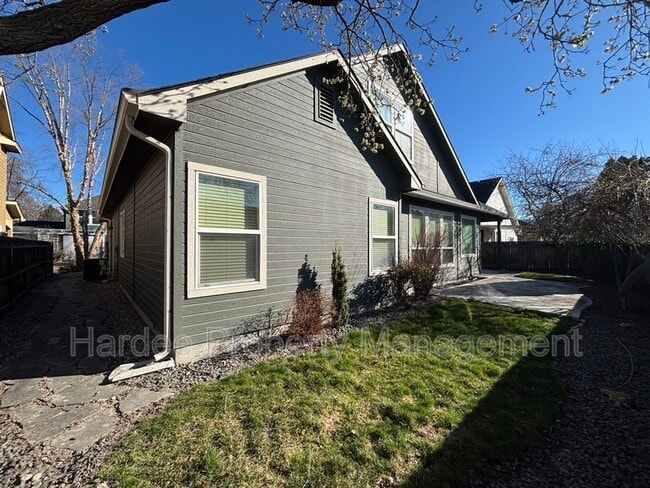 Building Photo - 6251 W Geneva St